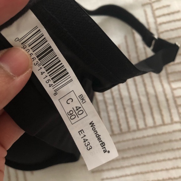 2 Wonderbras size 40C - Picture 5 of 5